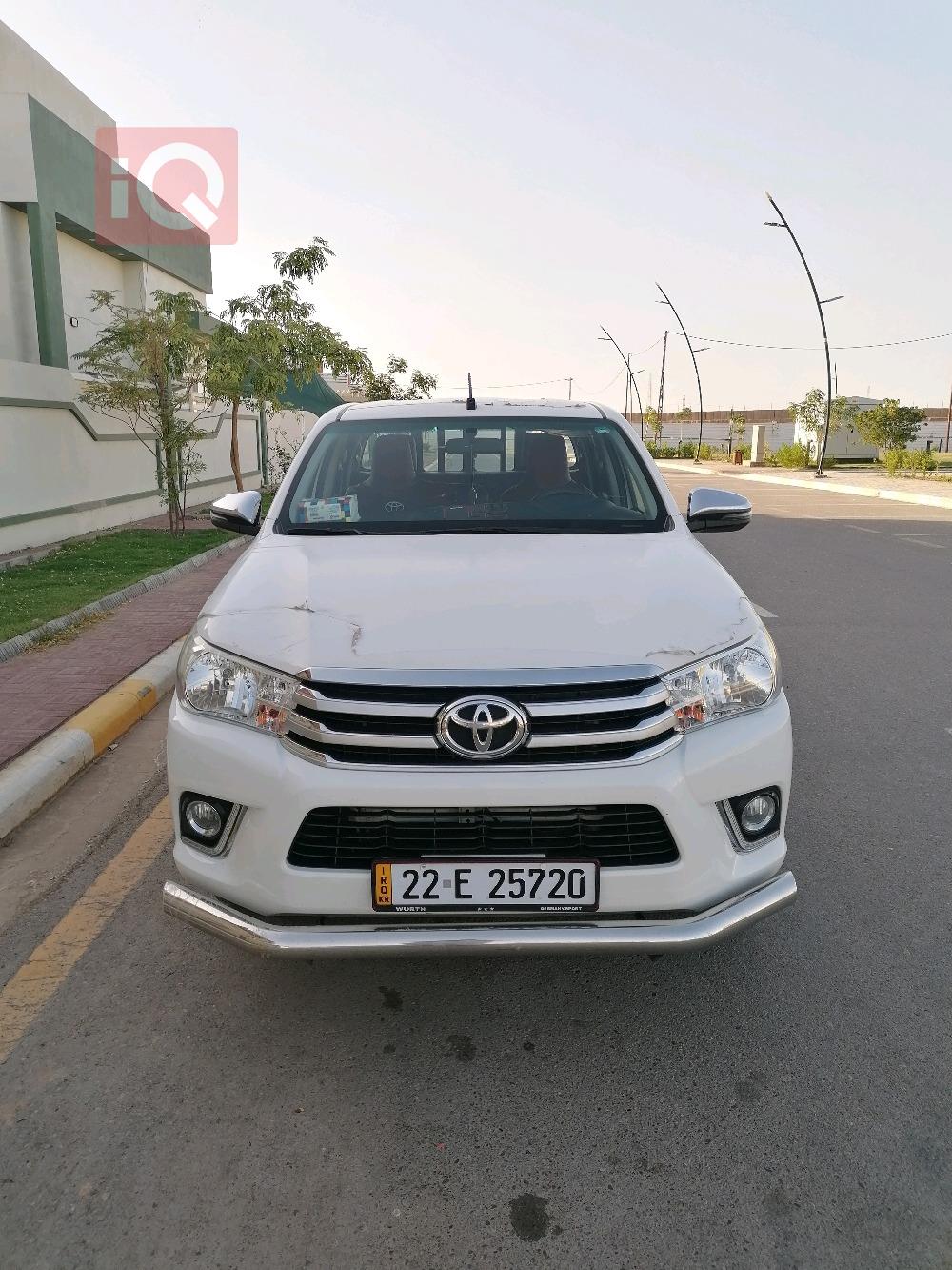Toyota Hilux